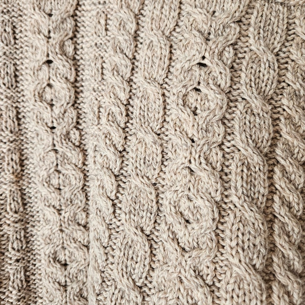 Aran Sweater Market Women S Beige 100% Merino Wool Cable Knit V-Neck Ireland - Picture 6 of 6